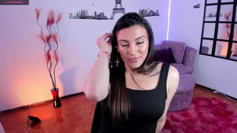 Snapshot of elizabeth_taylor_b chatting on December 11, 4:20 pm Elizabeth online show from December 11, 4:20 pm
