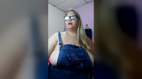 Elizabeth online show from July 28, 11:17 am