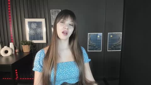 Snapshot of elizamild chatting on January 23, 1:02 pm Eliza online show from January 23, 1:02 pm