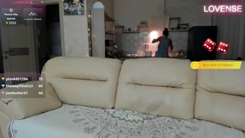 Eliz                               online show from September 17, 7:01 pm