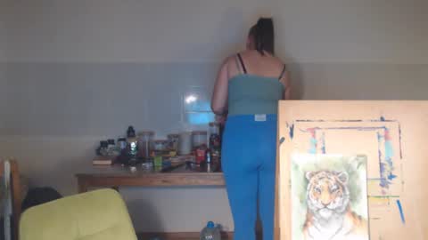 Eliekind online show from December 18, 2:49 pm