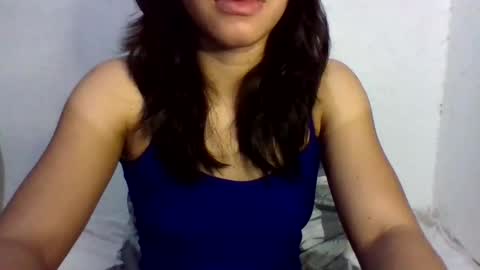 ella_babe25 online show from April 26, 9:45 pm