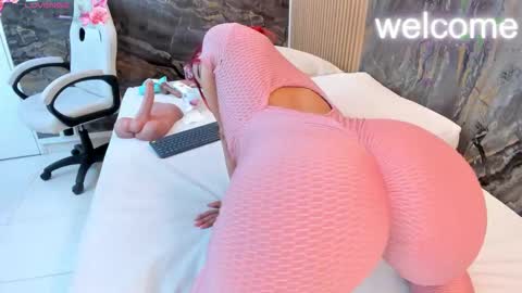 ella harper online show from November 28, 4:26 am