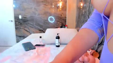 ella harper online show from April 29, 2:37 am