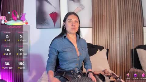 ella rouse online show from December 17, 1:26 pm