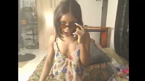 ella online show from June 20, 11:25 am