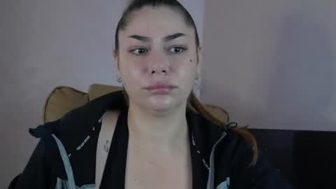Ella online show from June 15, 6:02 am