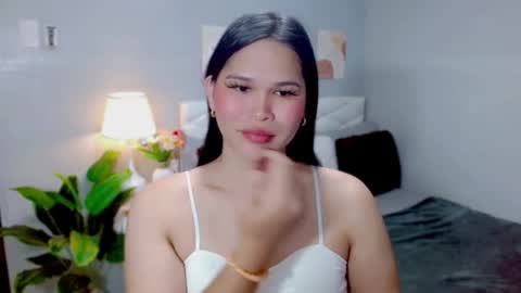 EllaFord online show from May 24, 12:31 am