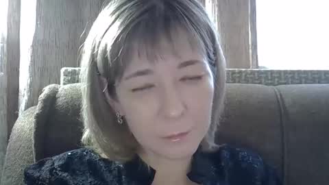 ellajohnsonx online show from February 7, 11:45 am