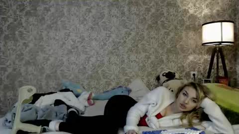 ellamilla online show from September 12, 3:41 pm