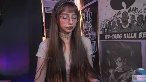 Snapshot of elle_uwu chatting on February 3, 3:53 am follow me on instagram . online show from February 3, 3:53 am