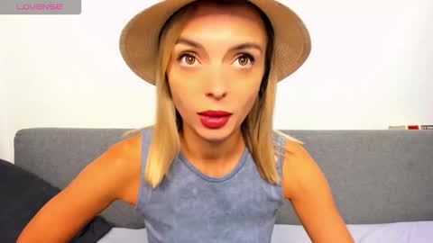 ellen_flow online show from September 24, 9:14 pm