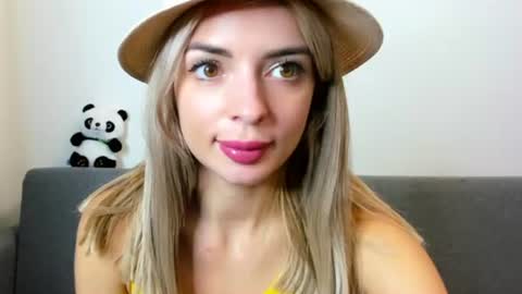 ellen_flow online show from July 28, 9:03 pm