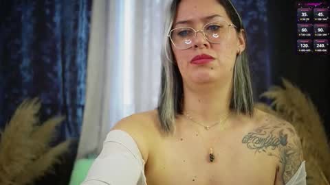 Ellie Ramos online show from December 15, 2:33 pm