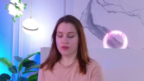 elliegarson__ online show from April 20, 6:22 pm