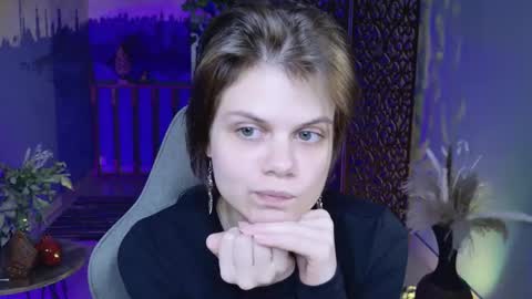 elliemurler online show from October 7, 9:14 am