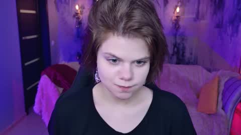 elliemurler online show from January 13, 1:26 pm