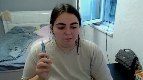 Ellie online show from August 4, 3:34 am