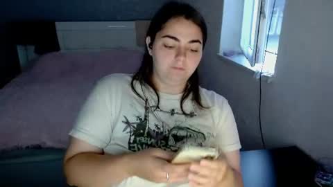 Ellie online show from July 15, 3:22 am