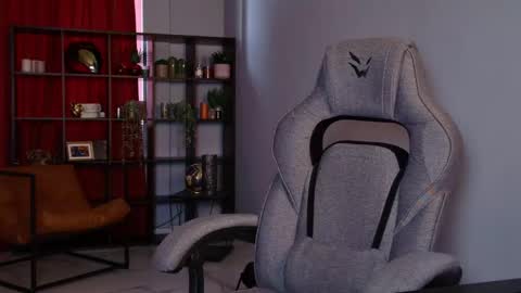 Elin online show from May 26, 9:30 am