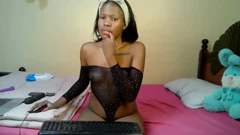 elllanna online show from September 26, 1:03 am