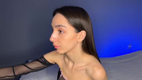 Im online Fri Sun Mon Tue Thu Fri Sat3 from 1000 online show from February 2, 4:37 am