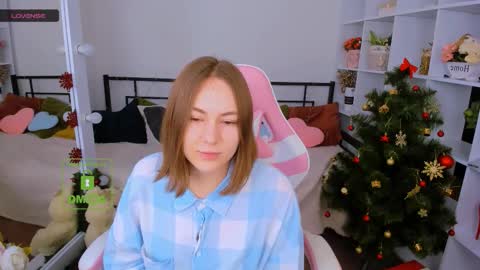 elma_lily online show from January 12, 8:30 am