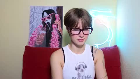 Snapshot of elsaangel chatting on September 21, 9:35 pm elsaangel online show from September 21, 9:35 pm