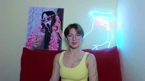 Snapshot of elsaangel chatting on September 24, 1:59 am elsaangel online show from September 24, 1:59 am
