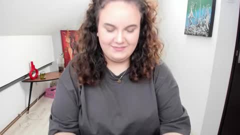 elvirajones online show from March 11, 12:20 pm