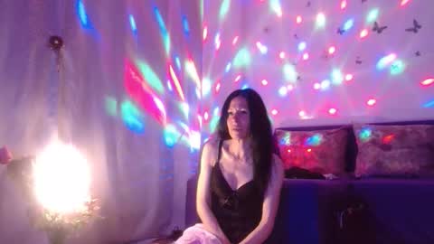 Elisa online show from April 27, 7:44 pm