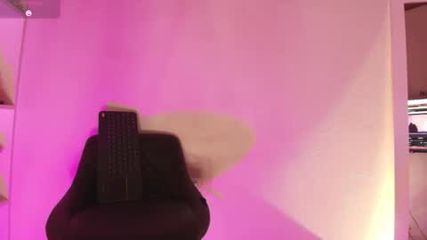 ema_parkerr online show from March 2, 1:27 am