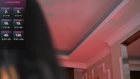 Snapshot of emahallee chatting on October 10, 1:32 am Ema online show from October 10, 1:32 am