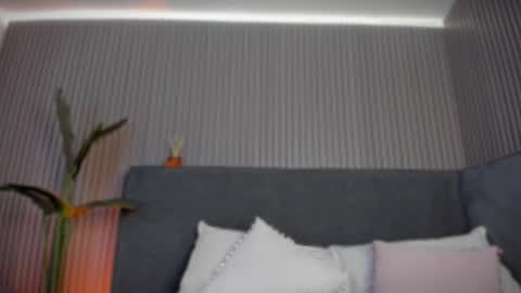 emelie_89 online show from March 6, 12:00 pm