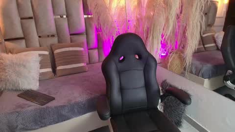 Emily  online show from January 15, 1:23 am