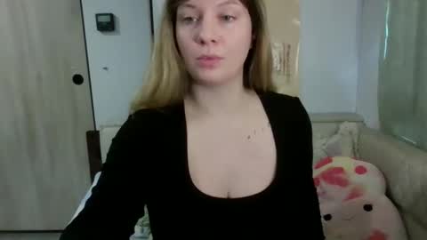 EmerieSkye online show from March 18, 3:17 pm