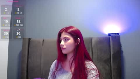 Snapshot of emi_candi chatting on October 27, 6:31 am emi online show from October 27, 6:31 am