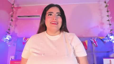 Emiily Grace online show from July 20, 11:56 am