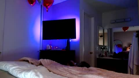 emilelovesyou online show from June 6, 1:56 am