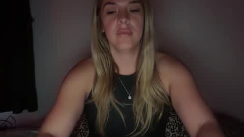emilelovesyou online show from May 23, 1:31 pm