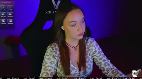 Emili online show from March 9, 4:54 pm