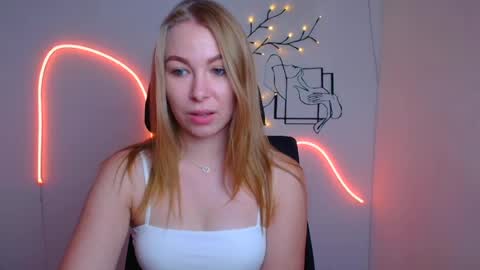 Emilia online show from July 22, 5:41 am