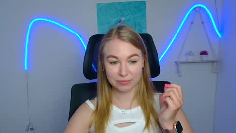Emilia online show from July 13, 5:30 am