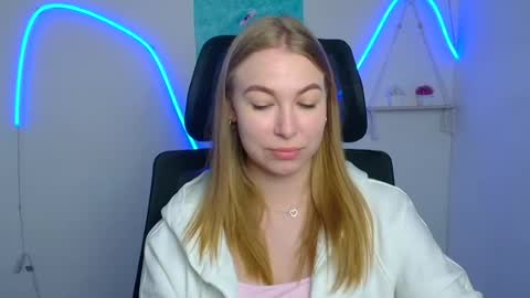 Emilia online show from July 7, 7:23 am