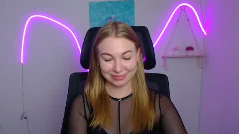 Emilia online show from July 6, 11:48 am