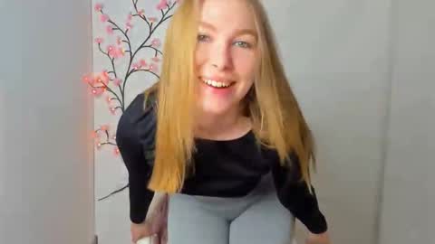 Emilia online show from May 2, 5:44 am