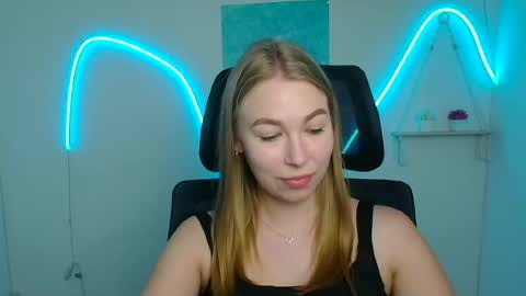 Emilia online show from July 9, 5:54 am