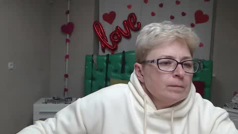 EmiliaGree online show from February 6, 10:02 pm