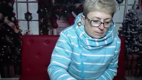 EmiliaGree online show from January 13, 6:45 pm