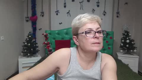 EmiliaGree online show from December 15, 8:14 pm